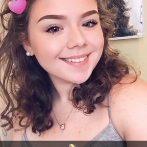 Meet your Posher, Christina